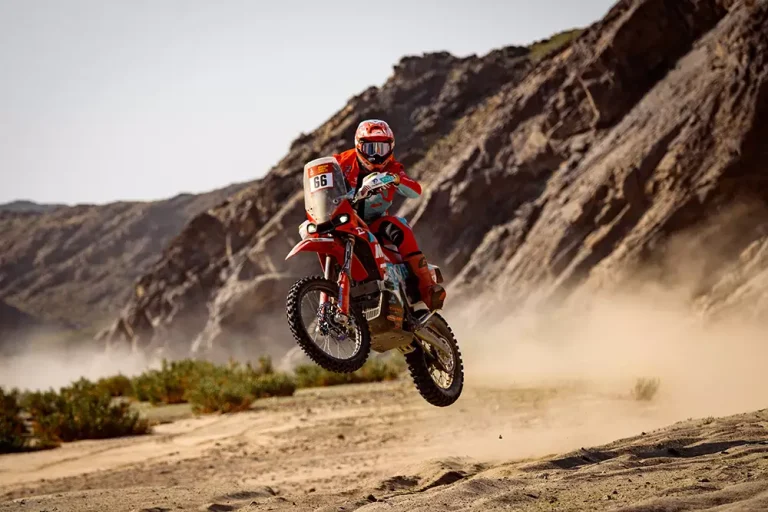 Dakar 2026, SS1: Neels Theric Charges from P115 to P24