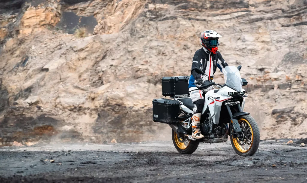 KOVE 800X TOURING E5+